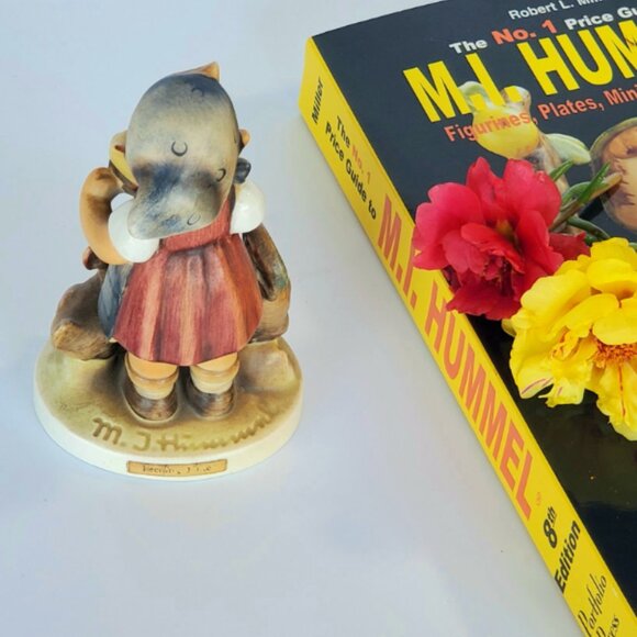 Hummel Figurine -TMK 2 - Feeding Time - No. 199/I - Picture 5 of 9